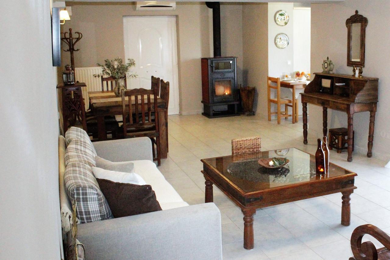 Mirthios Felicity Apartment ปลาเกียส ภายนอก รูปภาพ