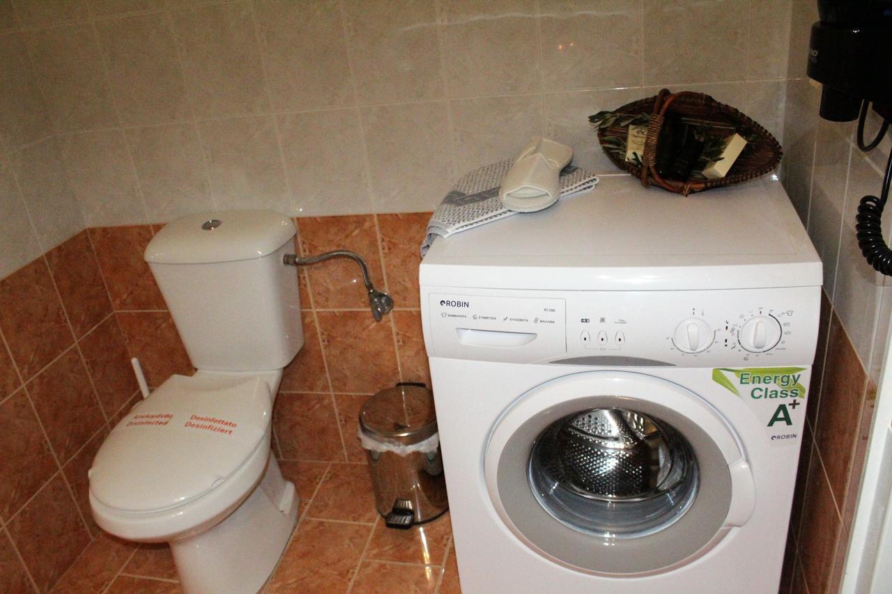 Mirthios Felicity Apartment ปลาเกียส ภายนอก รูปภาพ